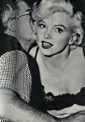 Le maître et Marilyn.